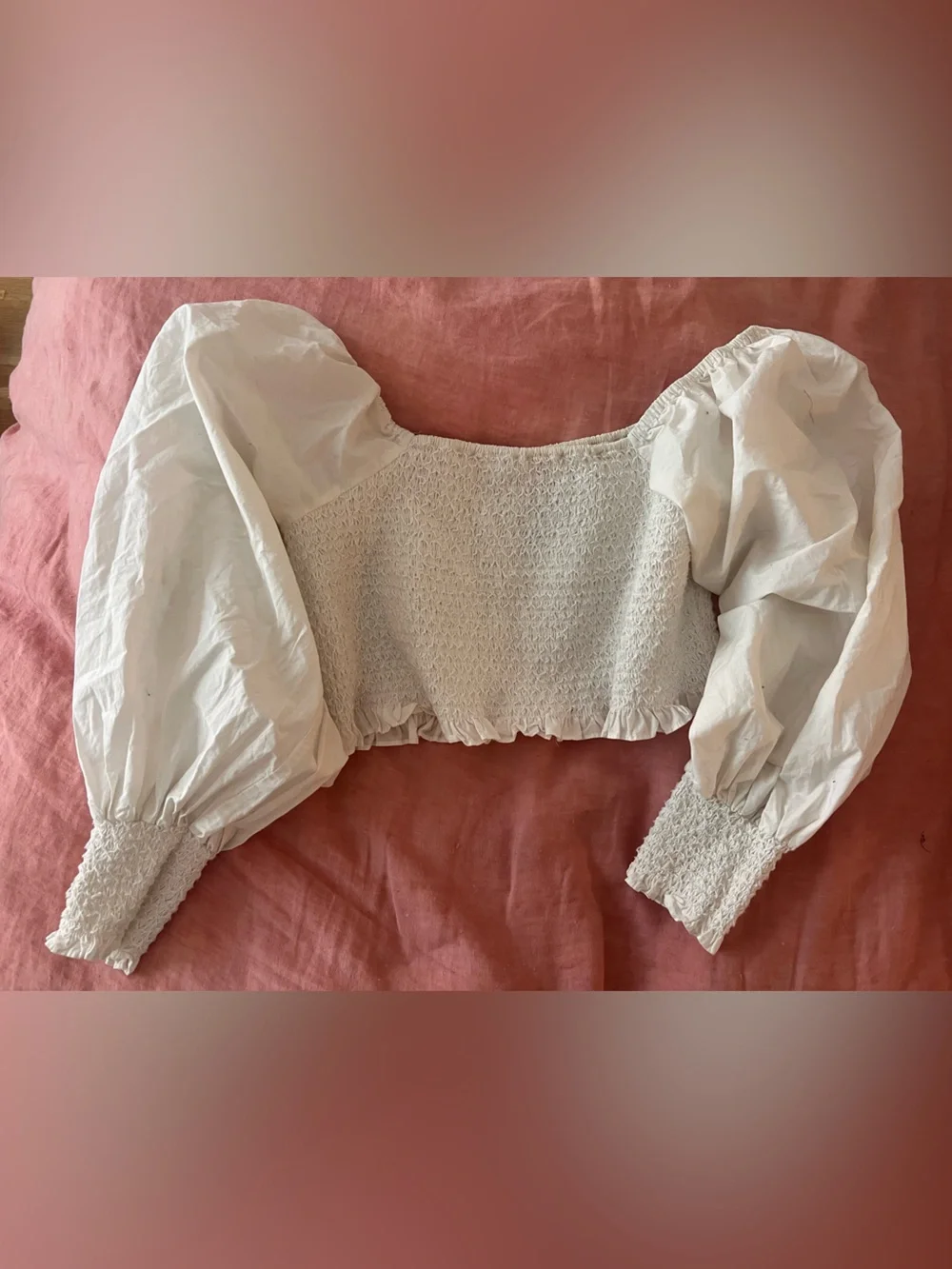 FARM Rio White Smocked Puff-Sleeve Crop Top with Ruffle Trim
